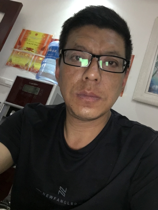 牵手的第三张照片--贵州中老年相亲网