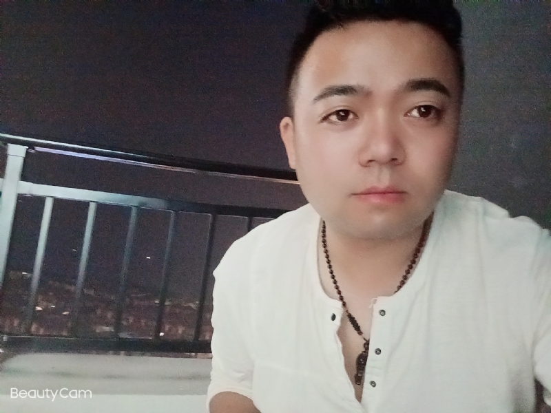 可么嗯哼的第一张照片--贵州中老年相亲网